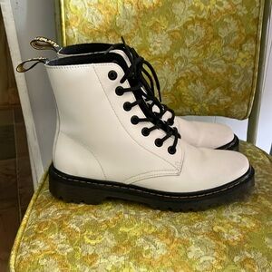 Doc Martens Luana Airwaves Boot White 41 EU 9 white (fit like 10)